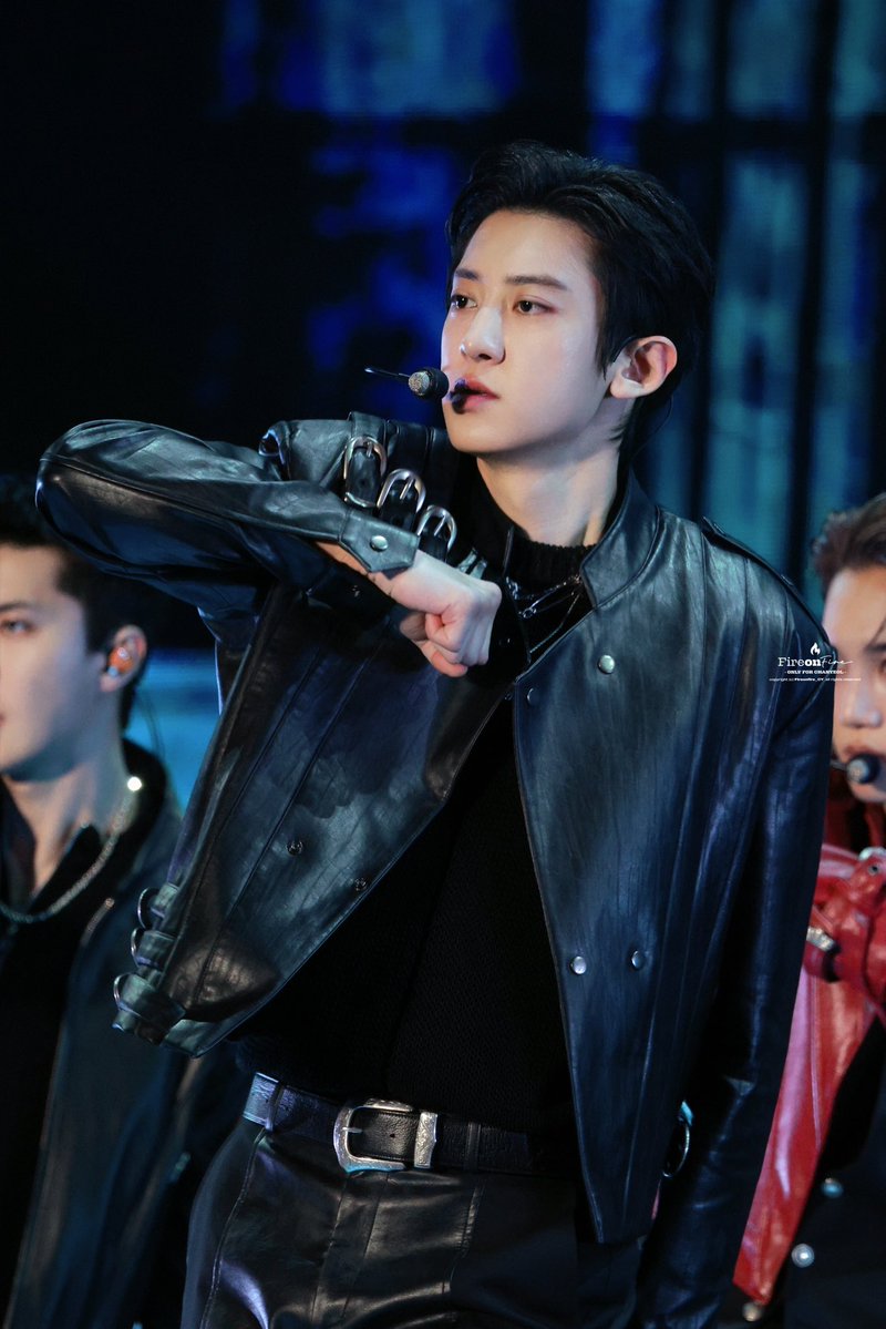 260412 EXhOrizon
#CHANYEOL #찬열  #EXhOrizon_in_Seoul
