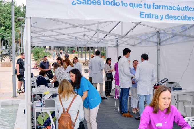 Farmacéuticos de Málaga tweet media