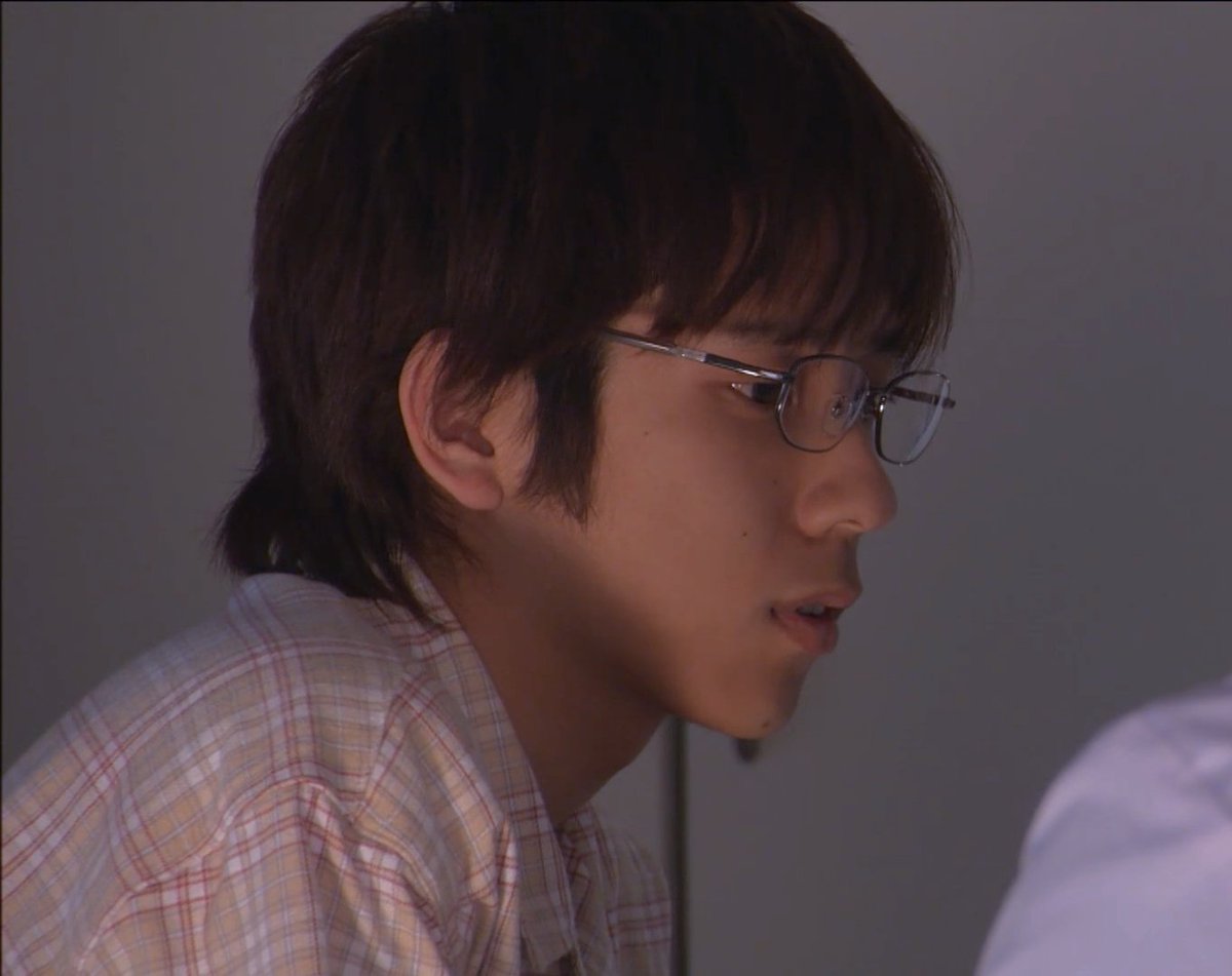 doge_nino's tweet photo. 眼鏡をかけた憂い顔の二宮くん美しいよ… https://t.co/ws146L3F8t