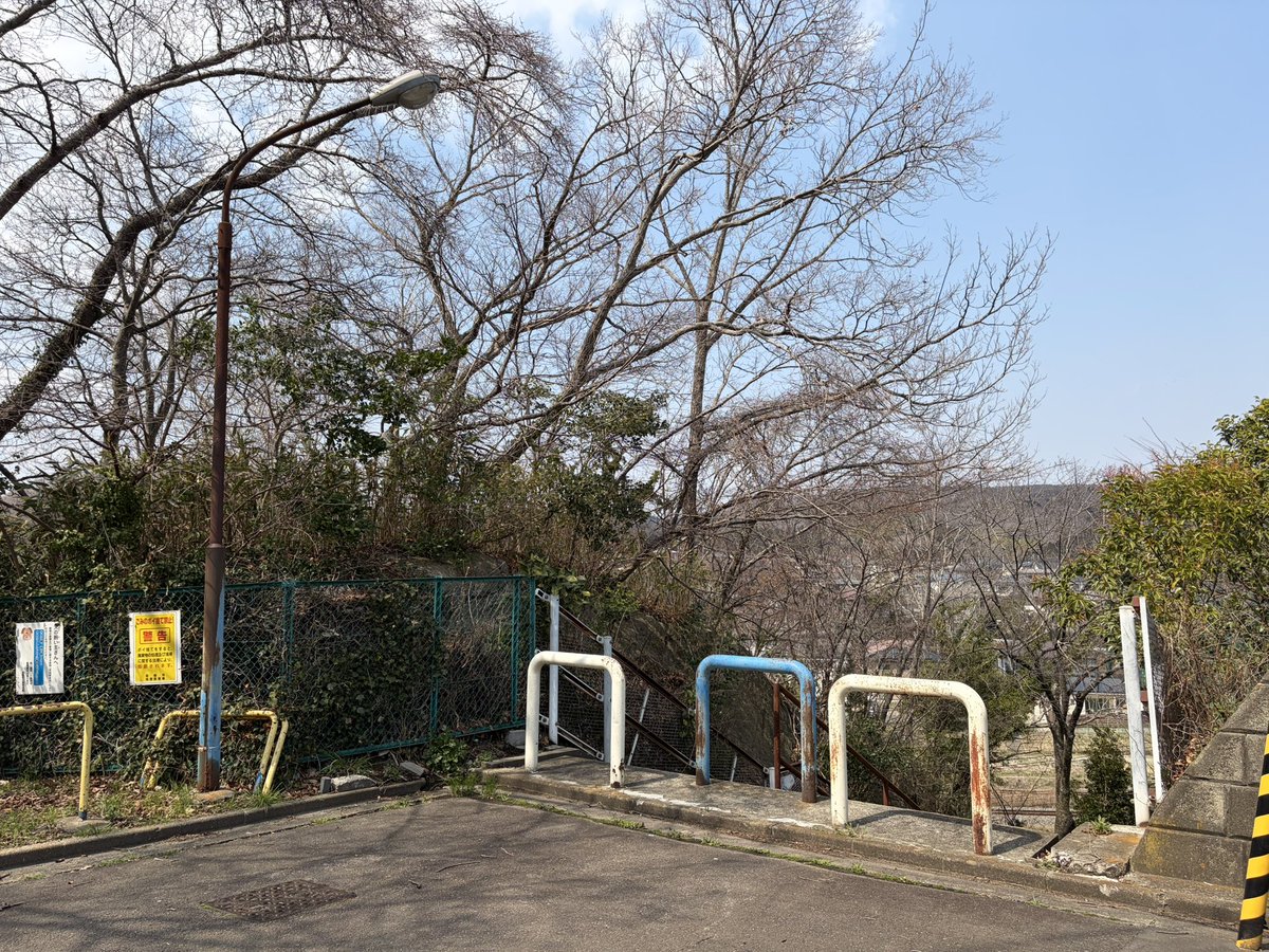 若干不気味さがあってお気に入りの階段