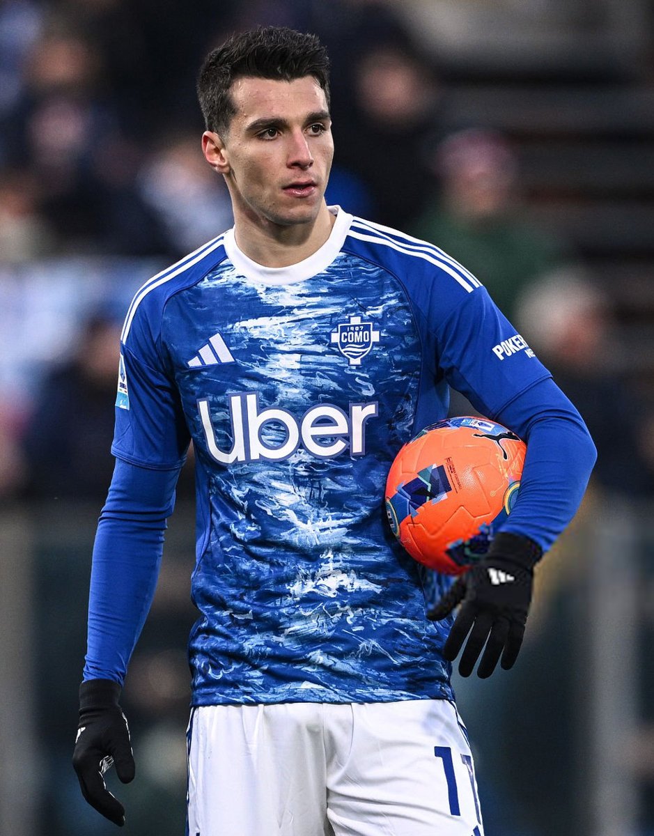 Random Feed tweet media