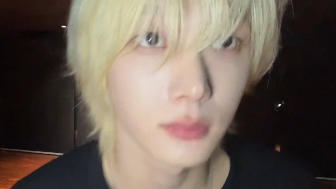 성호야... 부탁인데.....
오늘 셀카 진짜 한 번만 남겨주라......
네가 너무 이쁘다........................