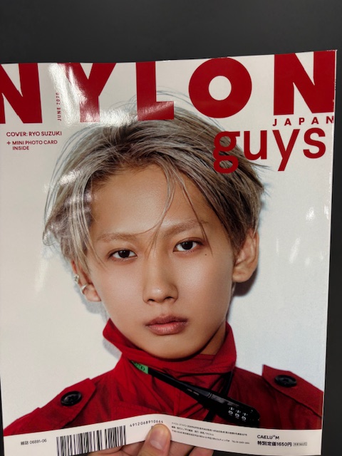 michi 雑誌 Amazon.co.jp: ミチ1st写真集『25』【ポストカード付き