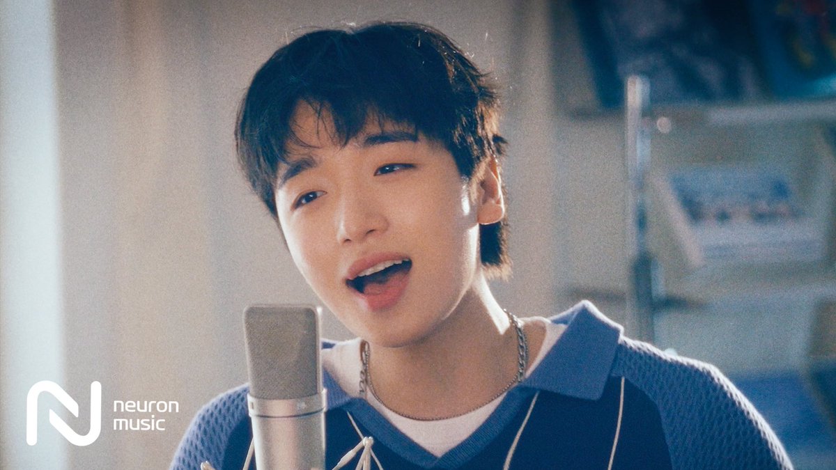 JUNGSOOMIN_twt's tweet image. [JUNGSOOMIN]

01 hourglass
youtu.be/RF_4o108ffc

Stuck between
memories and time 
like an hourglass.

#정수민 #JUNGSOOMIN 
#OUTNOW #hourglass #toxic