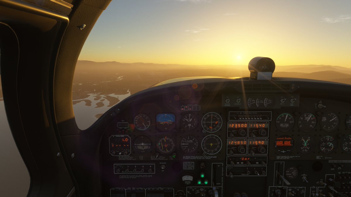 a2asimulations's tweet image. Berth flying a 2-hour trip across Eastern Quebec in the A2A Accu-Sim Aerostar 600, sharing these great shots on the A2A Discord.

If you had two hours to fly right now… where would you go?

✈️ a2asimulations.com/product/accu-s…

#FlightSim #MSFS2024 #MSFS2020 #MSFS