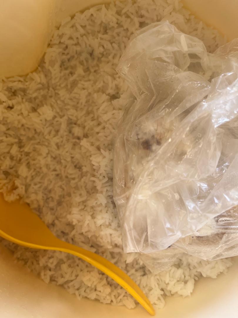 mba_oven's tweet photo. MBA Plain Rice available at 56 Nii Nortei Nyanchi Street Accra, Dzorwulu every Monday to Friday from 7am to 2pm.
Place your order NOW!
Call 0508615105.
#PlainRice #Chicken #Fish #Egg #Meat #Wele #Salad #Spaghetti #Shito #Stew https://t.co/zutJN6dWRK