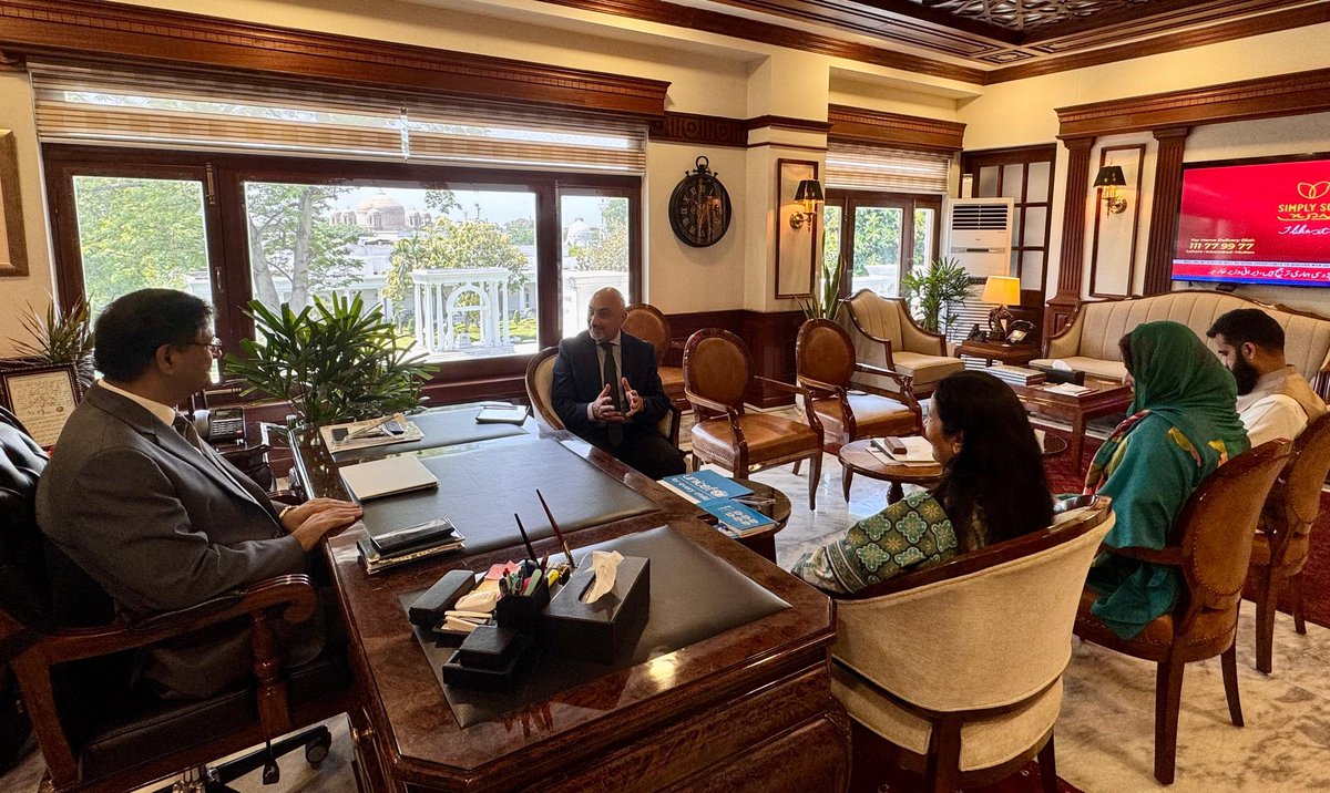 homedptpunjab's tweet image. پاکستان اور پنجاب کیلئے بڑا اعزاز؛ لاہور خطے کا پہلا "چائلڈ فرینڈلی سٹی" ہو گا۔ تیاریاں مکمل؛ یونیسیف باقاعدہ سرٹیفکیٹ جاری کریگا۔ ان خیالات کا اظہار سیکرٹری داخلہ ڈاکٹر احمد جاوید قاضی اور یونیسیف چیف فیلڈ آفیسر رمیز بہبودوف کی ملاقات میں کیا گیا
#Punjab #Home  #UNICEF