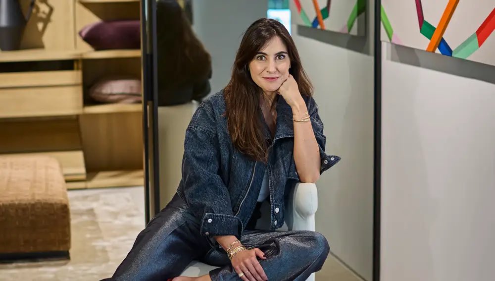 DMuseos's tweet image. Anita Suárez de Lezo: «El #arte alegra la vida. No tiene que estar solo en #museos».
La artista madrileña reivindica el arte como parte del día a día en la edición de «No #art, no home» en Gunni &amp;amp; Trentino.