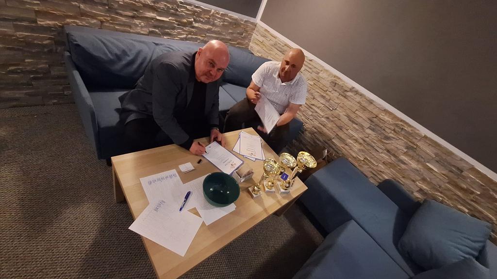 ASOlsztyn's tweet photo. 🎱W ubiegły piątek po raz pierwszy odbył się turniej bilardowy o Puchar Przechodni Dyrektora Aresztu Śledczego w Olsztynie i Zakładu Karnego w Barczewie. 

Wszystkim zwycięzcom gratulujemy zdobytych laurów. 🏆 https://t.co/XUvtbNzmQG