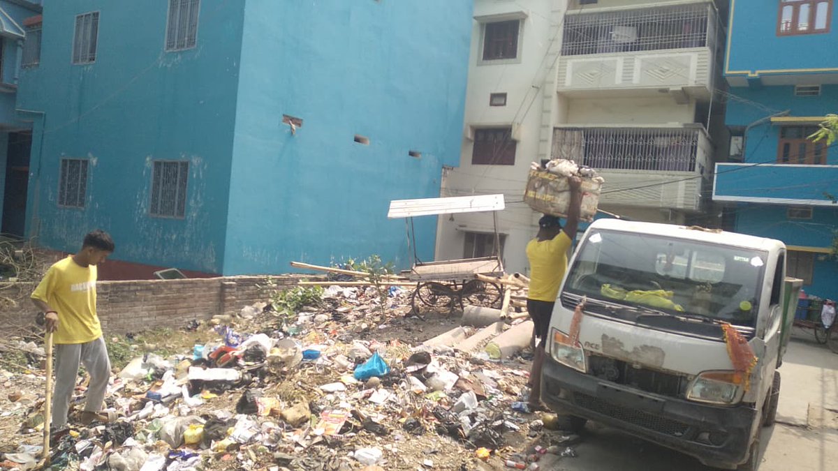 barhparishad's tweet image. 28 अप्रैल 2026 | बाढ़, बिहार | वार्ड 4

नगर परिषद बाढ़ द्वारा नाला सफाई कार्य जारी। जलजमाव से राहत और स्वच्छ शहर की ओर कदम।आइए, मिलकर “स्वच्छ बाढ़ – सुंदर बाढ़” बनाएं।

📞 18005322900

#NagaraparishadBarh #Ward4 #SwachhBarh #CleanIndia #SwachhBharat #UDHDBihar #CleanAndGreenCity