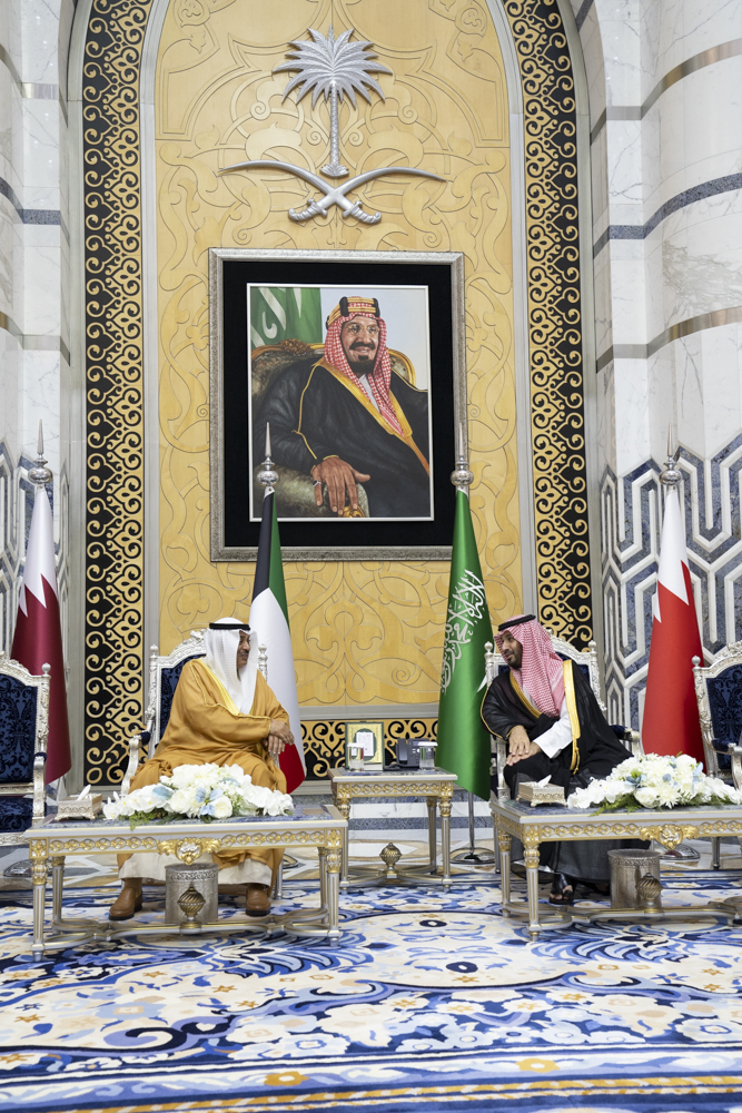 kuna_en's tweet image. Representative of His Highness the Amir, His Highness the Crown Prince arrives in #Jeddah for #GCC consultative summit

kuna.net.kw/ArticleDetails…

#KUNA #Kuwait