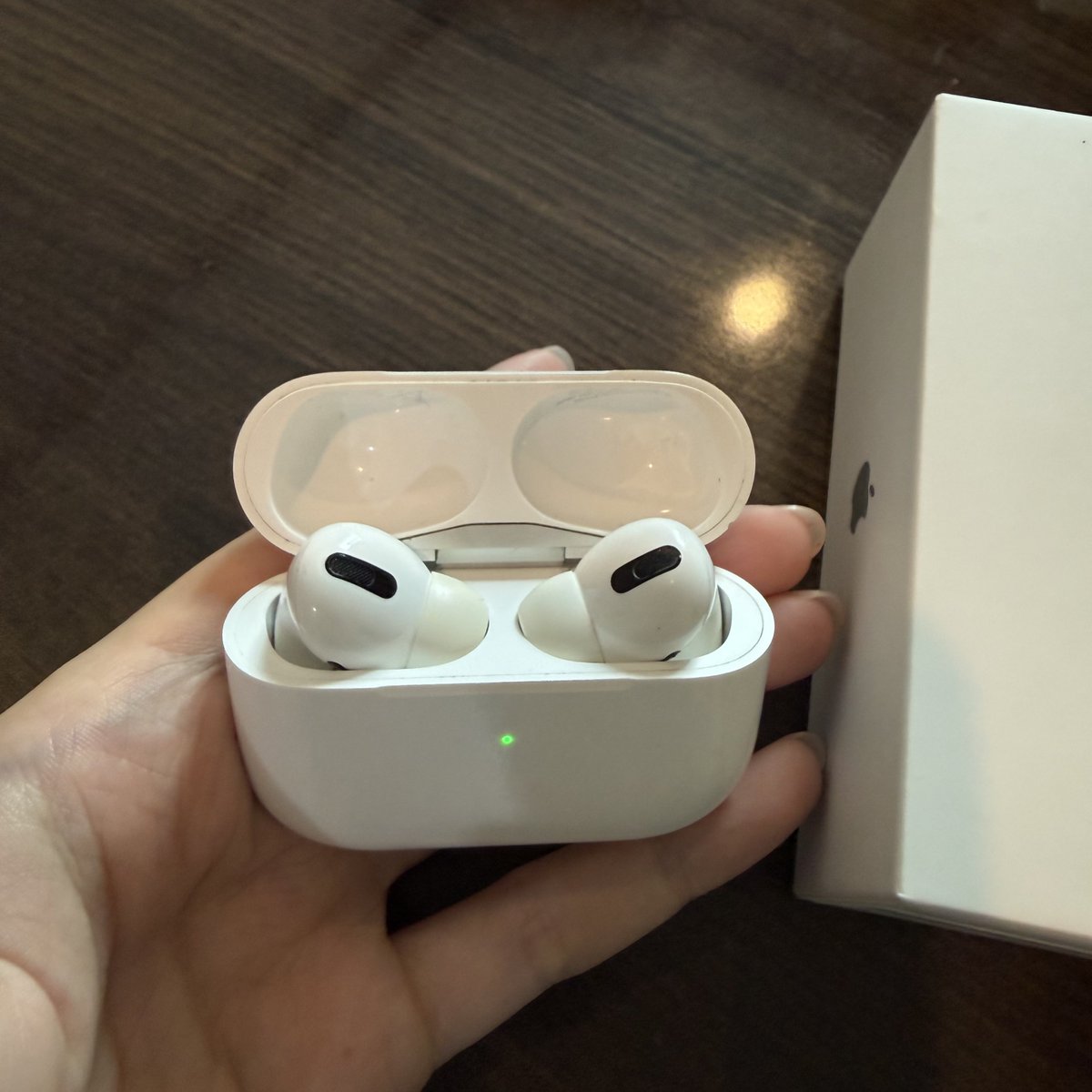 secondhand_22's tweet photo. #ส่งต่อ Airpod pro gen1 2000 สภาพใช้งาน
✅ มีกล่องให้ครบ จุกหูฟังครบ สายชาจมีให้ของแท้ type c to lightning (แอบมอมนิดหน่อยเพราะใช้งานจริง;-;)
✅ ขอดูเพิ่มเติมได้

📌 นัดรับตาม mrt ได้ส่งแมสได้ต้นทางห้วยขวาง พระราม9 คุยกันได้ค่า
#ส่งต่อหูฟัง #ส่งต่อairpods https://t.co/mLIgCrMgiG