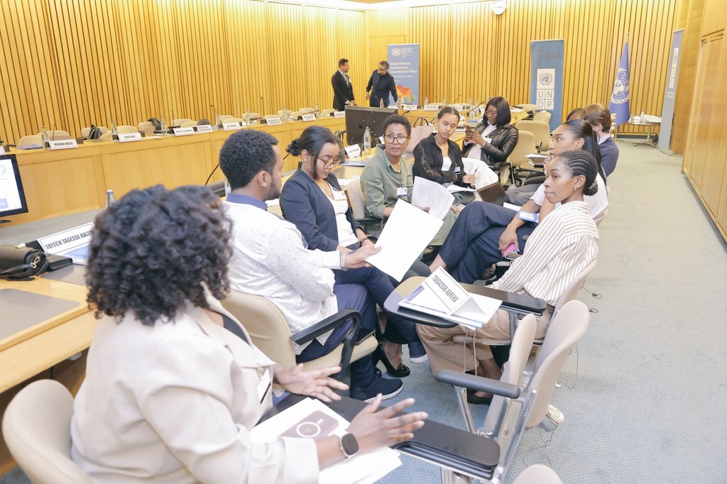 atkeyelsh's tweet photo. Pleased to have been part of the Youth Forum on the margin of the 12th ARFSD in Addis Ababa. The Youth engaged in a rich discussion on SDG-11, reflecting on its meaning for them &amp; their role in shaping sustainable cities. Their ideas were insightful, with practical https://t.co/3ecdUQnqf8