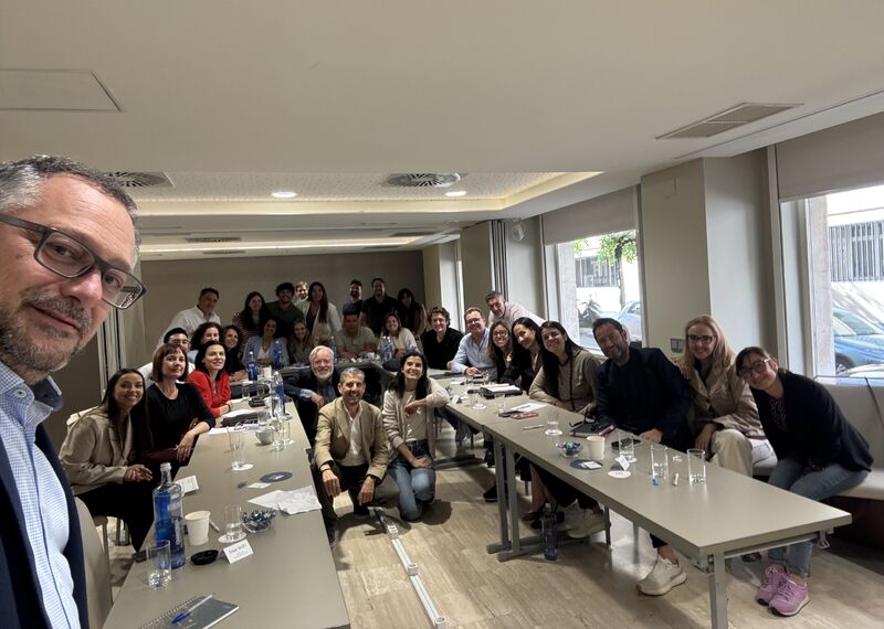 INTERACTUAR2001's tweet photo. Hay formaciones que solo se escuchan.
Y hay #formaciones que se viven.
Así ha sido nuestra primera colaboración con Chiesi España &amp; Portugal, trabajando #conversacionesdifíciles y la #comunicación desde un enfoque totalmente práctico y experiencial: #aprehenderdisfrutando. https://t.co/YXXRx59KPR