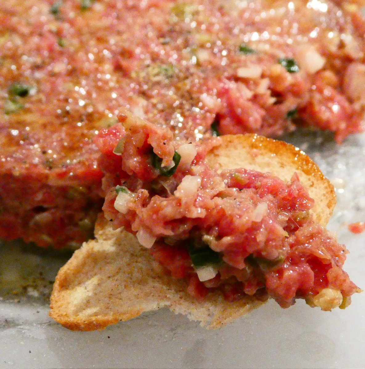 lanRn6nHTXd5t4y's tweet image. トマト🍅とアボカド🥑のサラダ
そして
馬肉のタルタル🥩
馬肉タルタルの美味さたるや😋
これで
今週は
元気いっぱい
٩(๑❛ᴗ❛๑)۶
 #ルクロ
 #根津