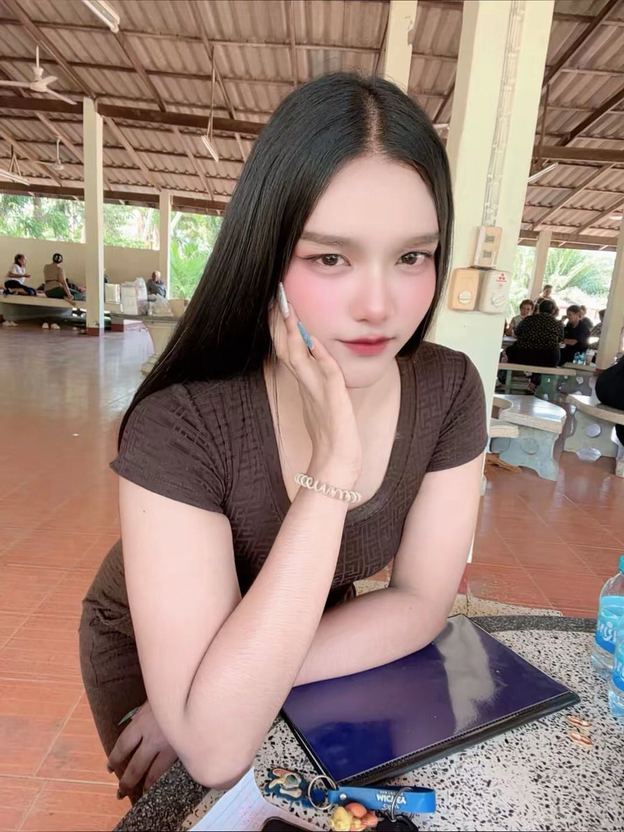 ซีเบลว์ ที่แปลว่าอร่อย😋(ไม่ช่ายผู้หญิง) tweet media