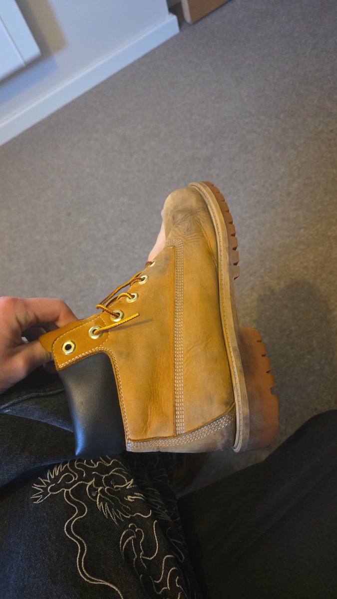 Geordiedomxx's tweet photo. A real man's shoes. Muscles for power, timberlands for dominance you to be submissive😈
@obedientgaysub @AlphaMaleWorld1 @RT4MastersBR2 @slave_here #burp @alpha_amplifier #slave #findom #wataa #cashslave #yourmaster #chavmaster #chudai #customs #feet #fart #shoes https://t.co/qPw3rRtc3d