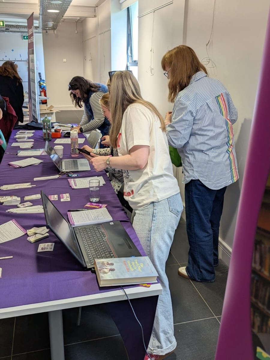 Libraries NI tweet media