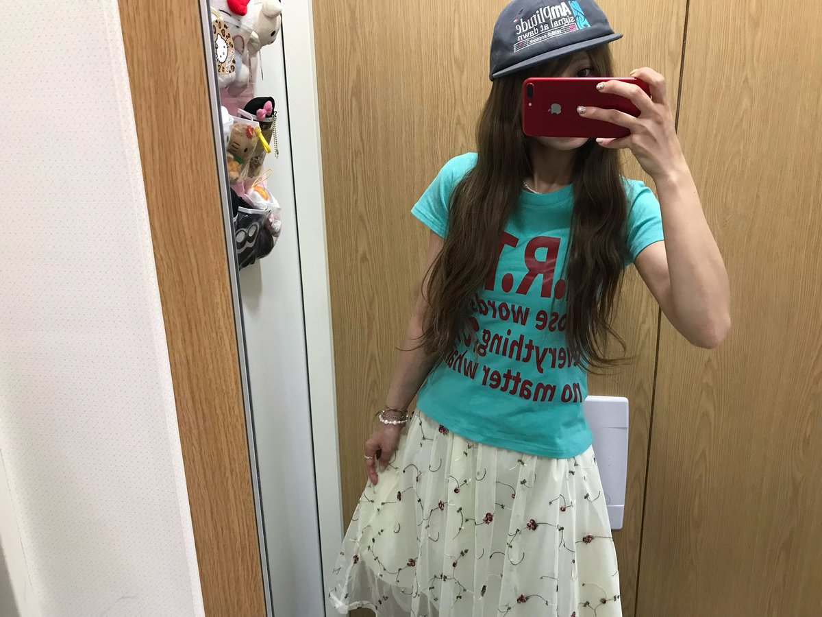 squeeze0range's tweet image. #gift
여름맛 컬러칩 코디가 너무 조흠