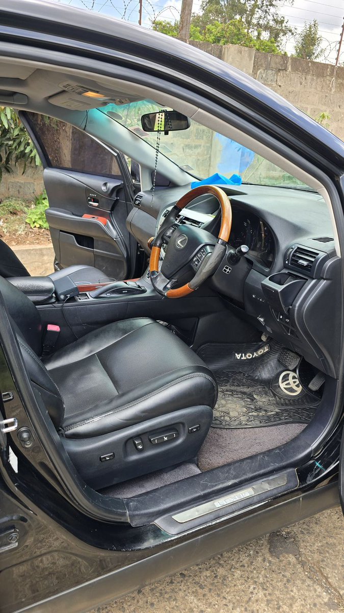 Talism_an's tweet photo. Lexus RX 270
2011 Model
2700cc Petrol
Working Sunroof 
Asking 1,850,000
📌Karen
0723515478 https://t.co/Jj2ldEd7G5