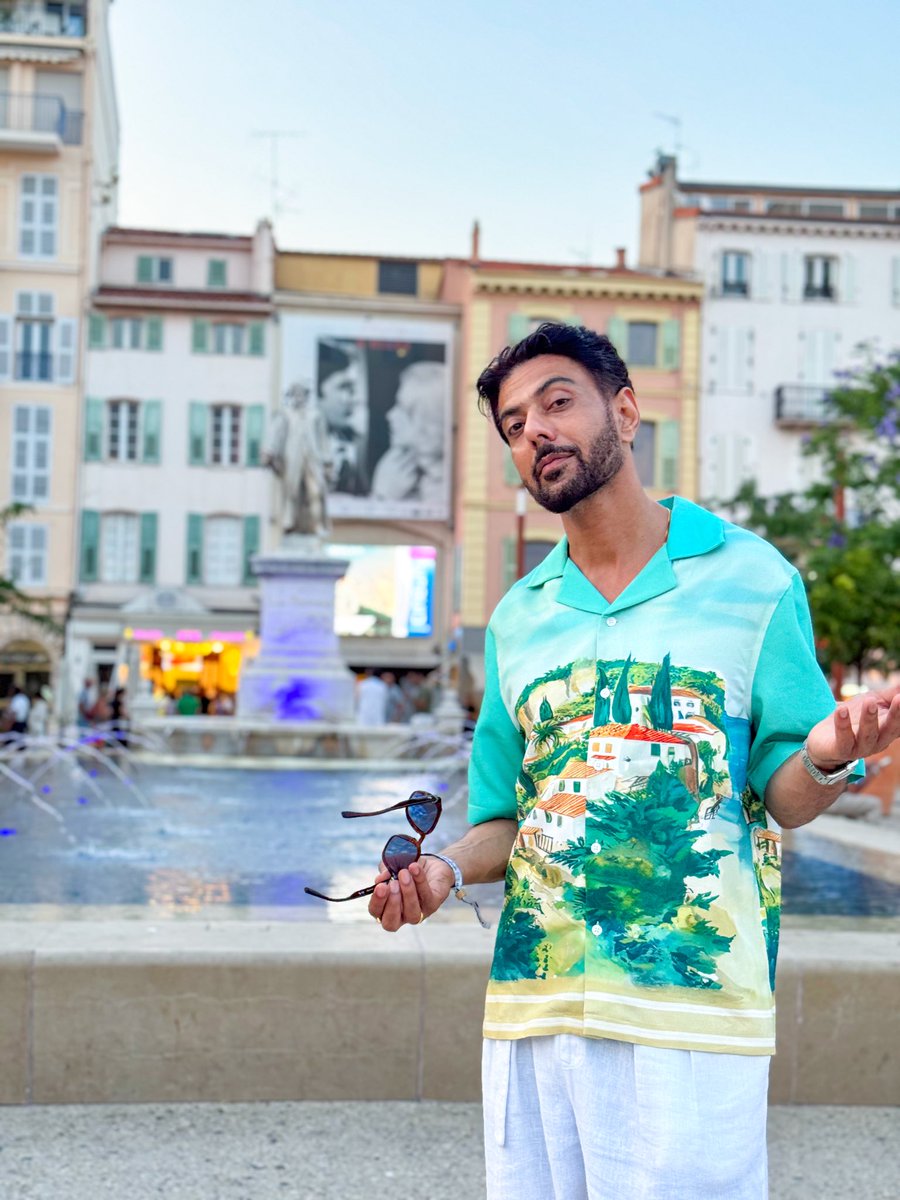 ranveerbrar's tweet photo. लग रहा hoon na…Vacation ready?
.
.
.
#ranveerbrar #vacationready #vacaymood #midweekthoughts https://t.co/xQIag2tW56