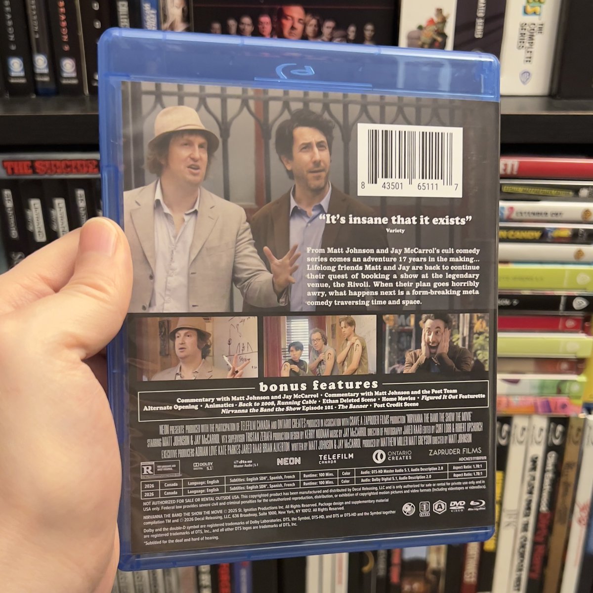 HighDefDiscNews's tweet image. /// #NewArrival ///

NIRVANNA THE BAND THE MOVIE on Blu-ray via @neonrated, distributed by @DecalReleasing. Available on May 26. #Bluray #NirvannaTheBand #NirvannaTheBandTheShow #PhysicalMedia #comedy @NTBTHESHOW // #ad

News 📰 // highdefdiscnews.com/2026/03/23/nir…