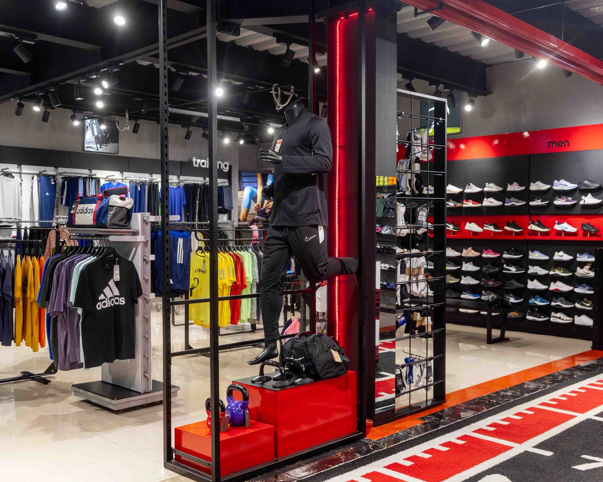 franklin_tissa's tweet image. A Very Good morning and happy #Tuesday from your number one sports gear store #JustFit 
#FitnessFirst