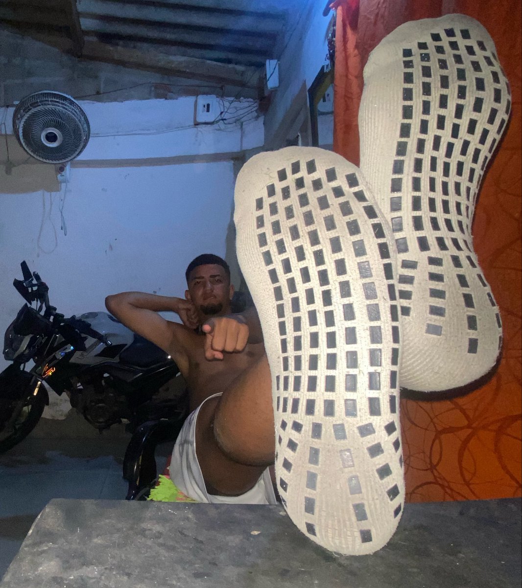 MASTERS_REX FEET💸 tweet media