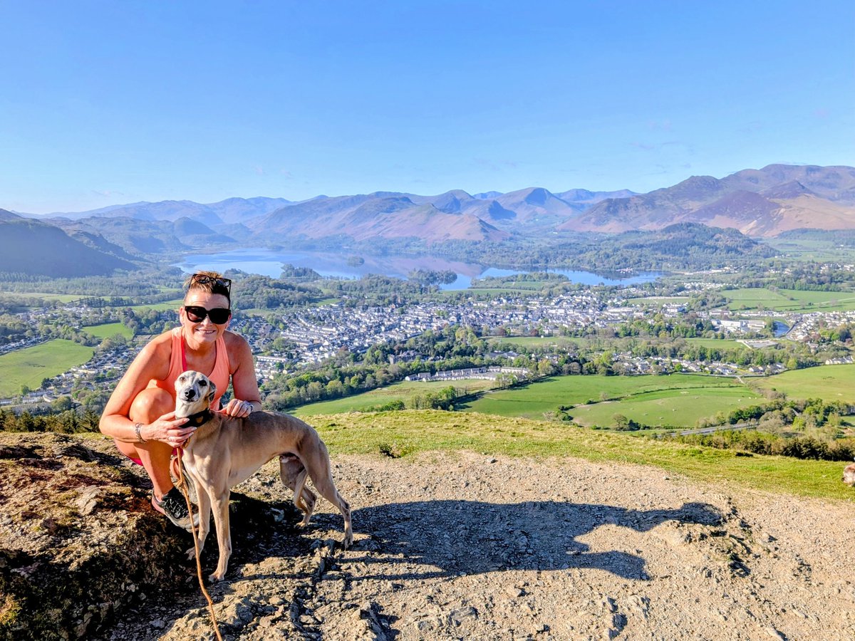 Dunc10in10's tweet image. Sunshine, views, and miles in the legs ☀️💪
We hope your training for the 10in10 &amp;amp; Challenge5 is well underway 🥾

Thinking of joining? Now’s the time — fun, flexible, and for everyone.
👉 10in10.org.uk
#lakedistrict #June #Challenge #hiking #fellrunning #sunshine