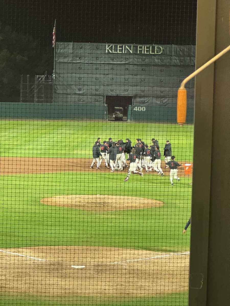 slamdunk406's tweet image. Stanford 6 UC Davis 5: Final/12. JJ Moran walks it off. Andrew Shaw with his first career win on the mound. Much-needed win for the Cardinal. 

#Stanford #UCDavis #ACC #ACCBSB