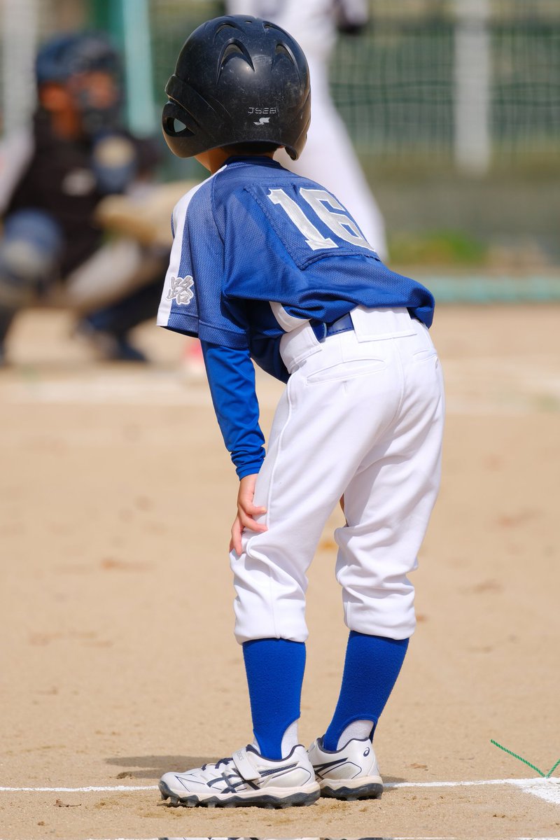 ishitax2011's tweet photo. 次男：少年野球デビュー戦
（1塁ランナーコーチ）

父：チームカメラマンデビュー戦
（XF500mmF5.6の初撮り）

父子ともに野球ビギナーのため、苦戦しつつも楽しかった。 https://t.co/IDmdIyZkiy