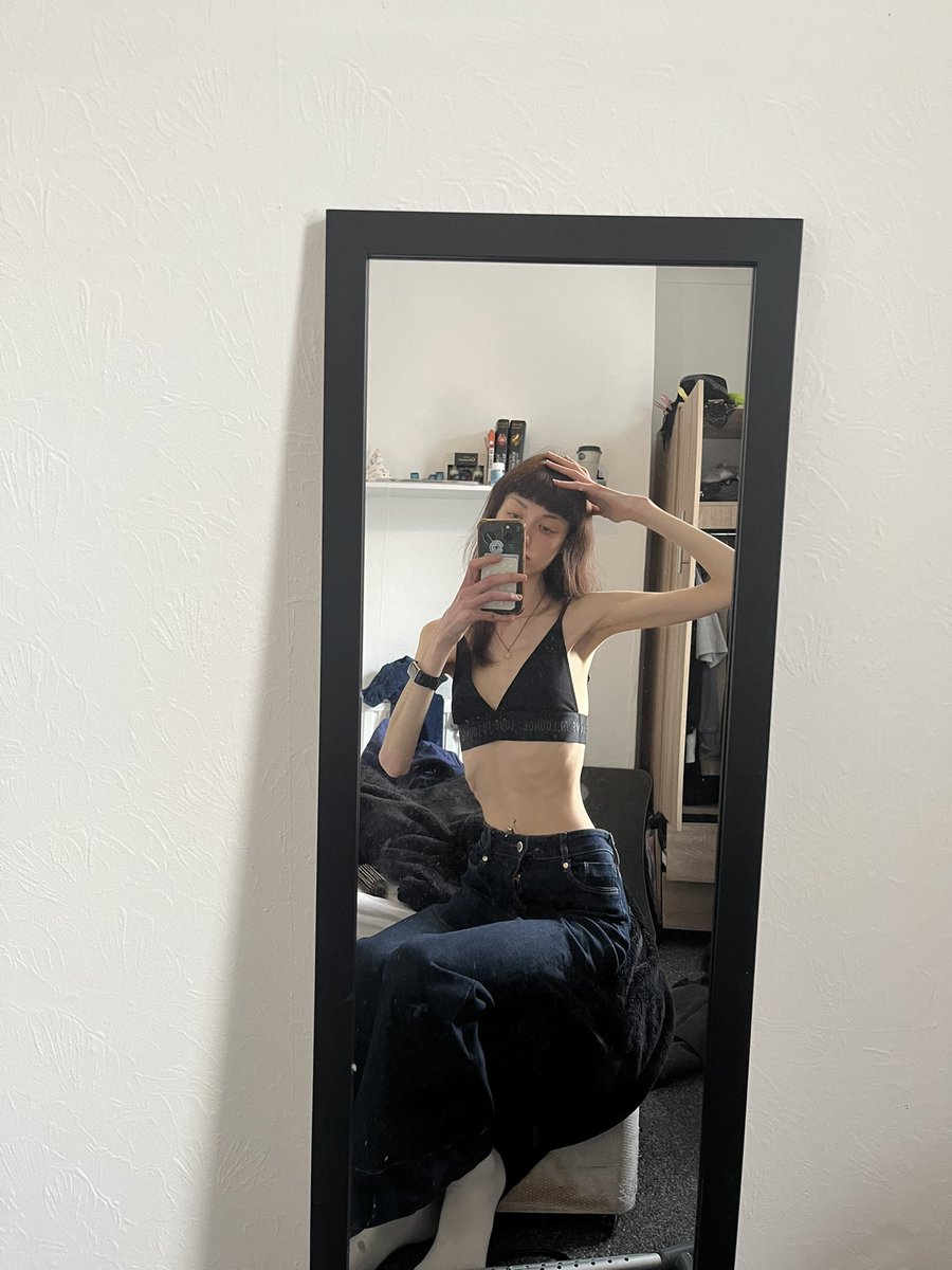 deesn0there's tweet image. I wish I was more toned

#edtwt #bodycheck #bodygoals #workouttips