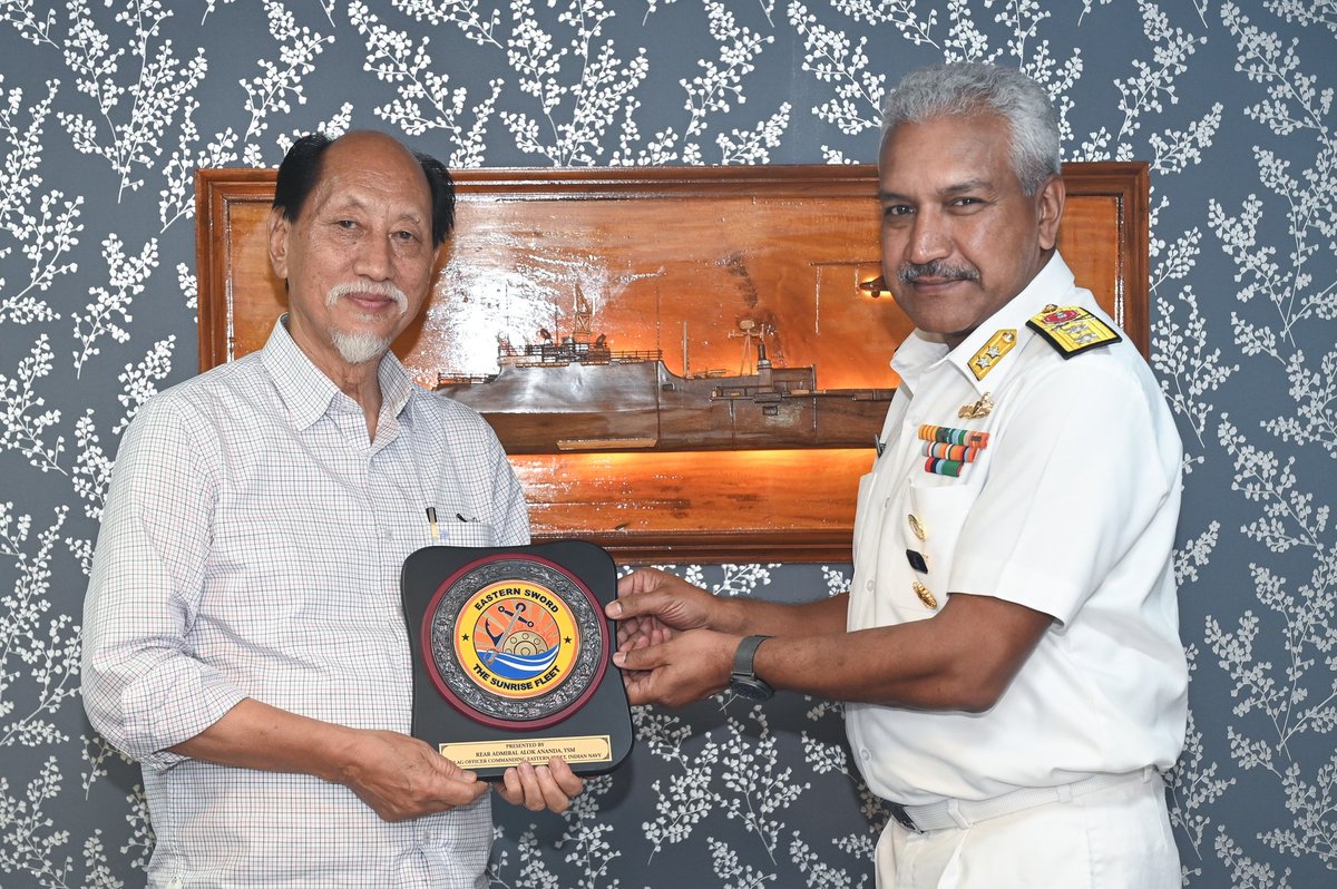 ExploreNagaland's tweet photo. Hon’ble CM of Nagaland Neiphiu Rio visited an Indian Navy ship &amp; submarine on 27 Apr 🇮🇳
⚓Briefed by senior naval officers, he explored their operational capabilities and commended the crew’s dedication to safeguarding our maritime security.
#IndianNavy #Nagaland #IndiaFirst https://t.co/3WEcUPhnY3