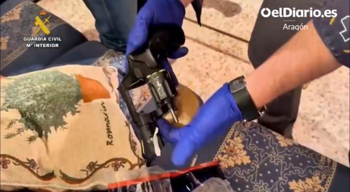 Guardia Civil JAES *Armas,Explosivos y Seguridad tweet media