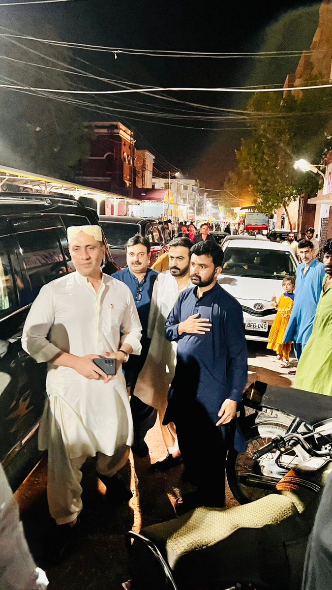 PPP_Infor_SecHy's tweet photo. District President  PPP Hyderabad  and Member of the National Assembly, Syed  Tariq Shah Jamot Sb along with General Secretary @WaseemRajputPpp,Sb Information Secretary @UmairMBChandio Sb ,Deputy Information Secretary @AssadAbro, and others, visited Civil Hospital Hyderabad. https://t.co/q5lVzpWLxk