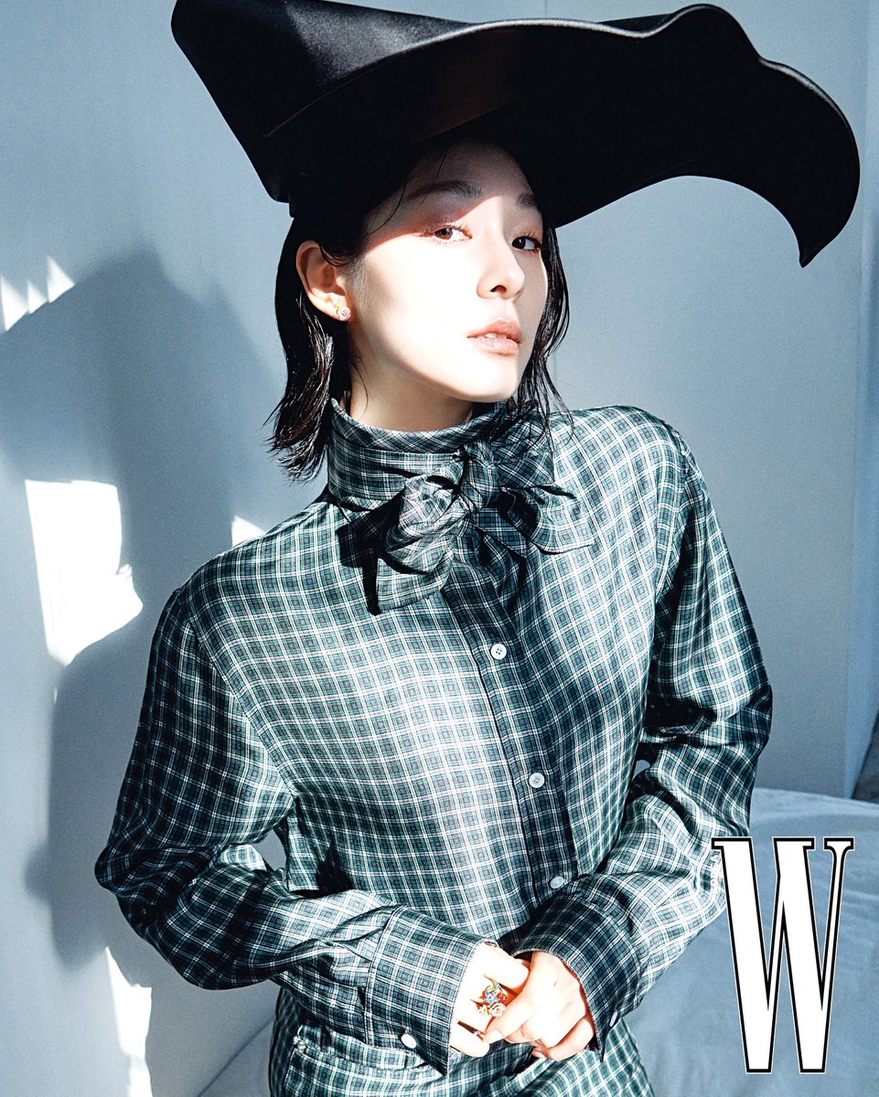 핑크유나 tweet media