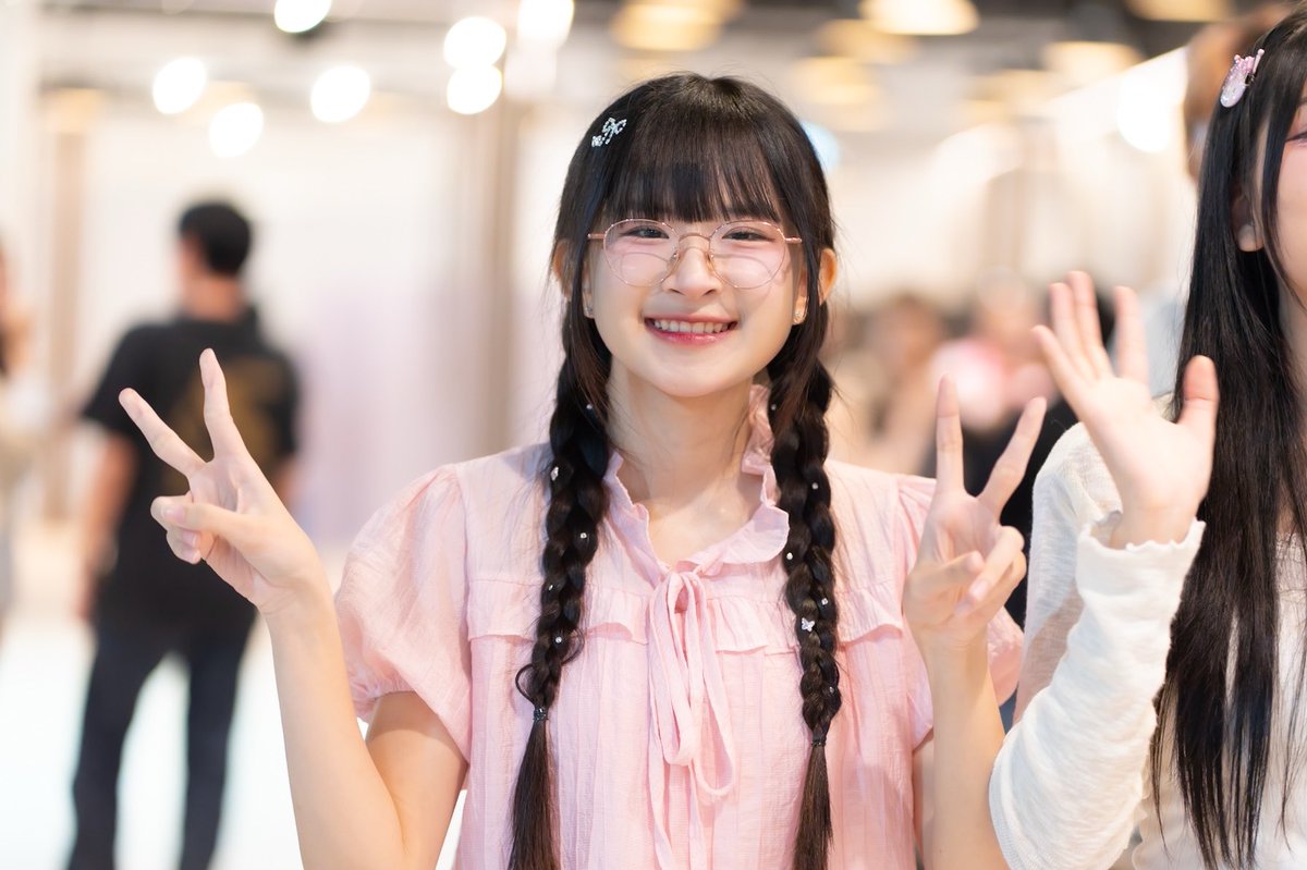 A 🙂 พี่เอตัวปลอม🩷🩵❤️ tweet media