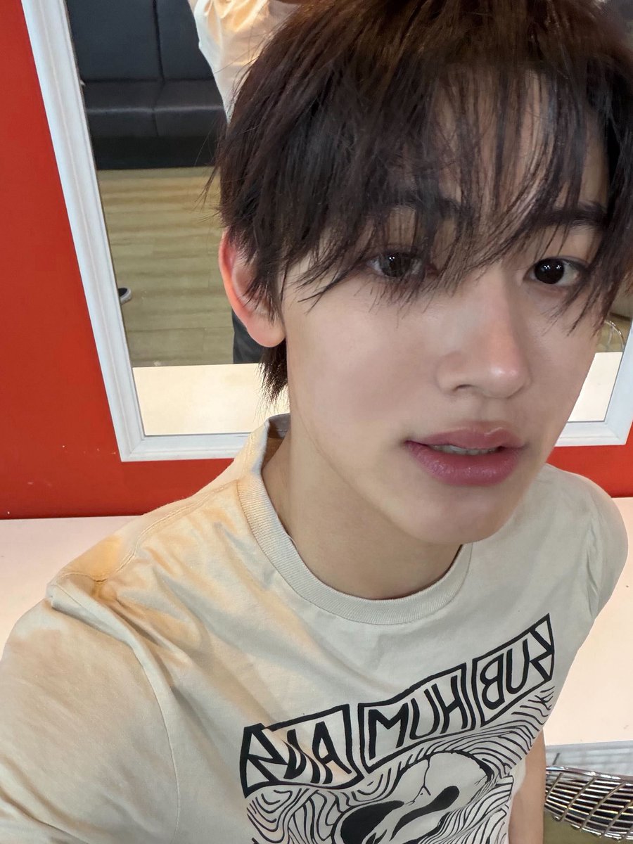 엄머 tweet media