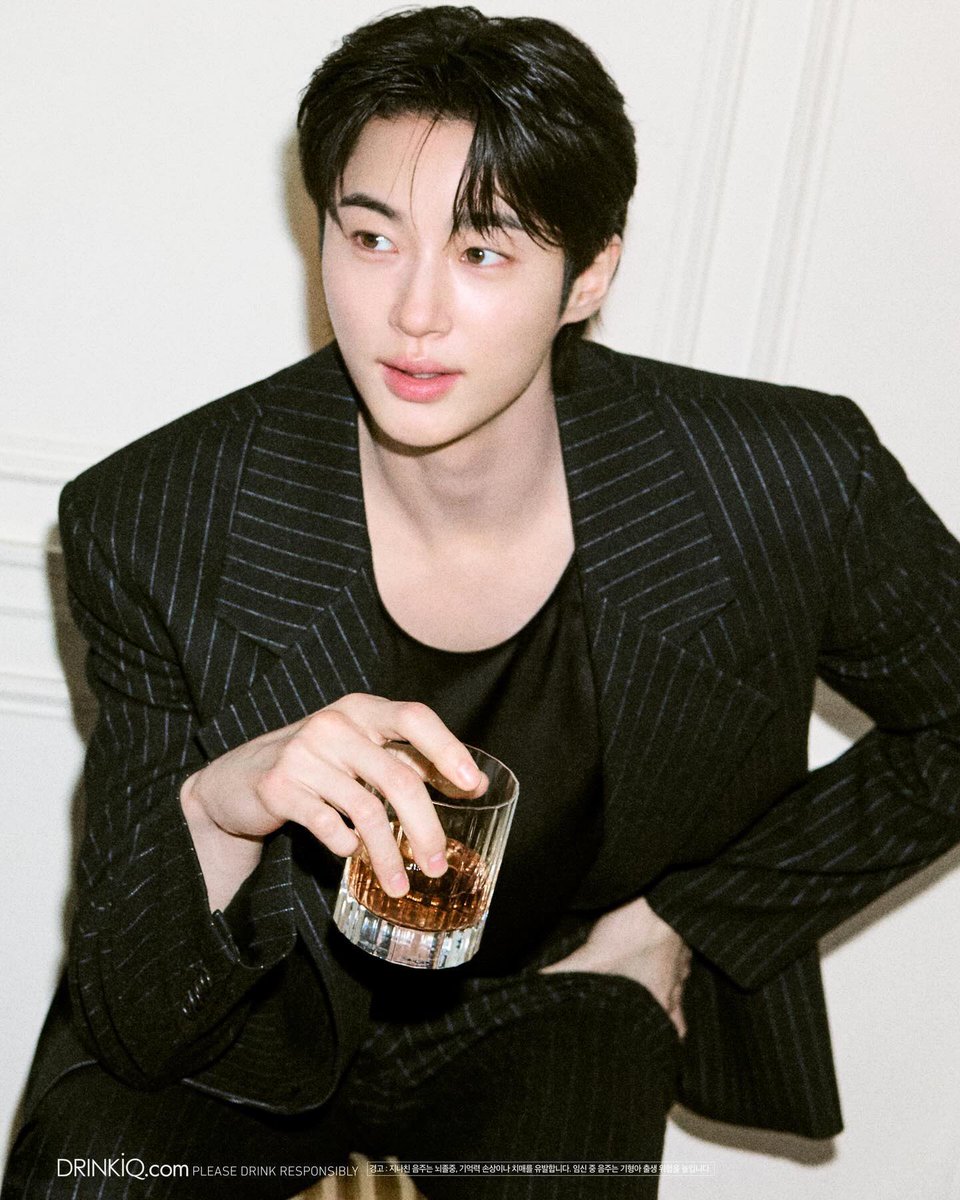 Wooseok. tweet media