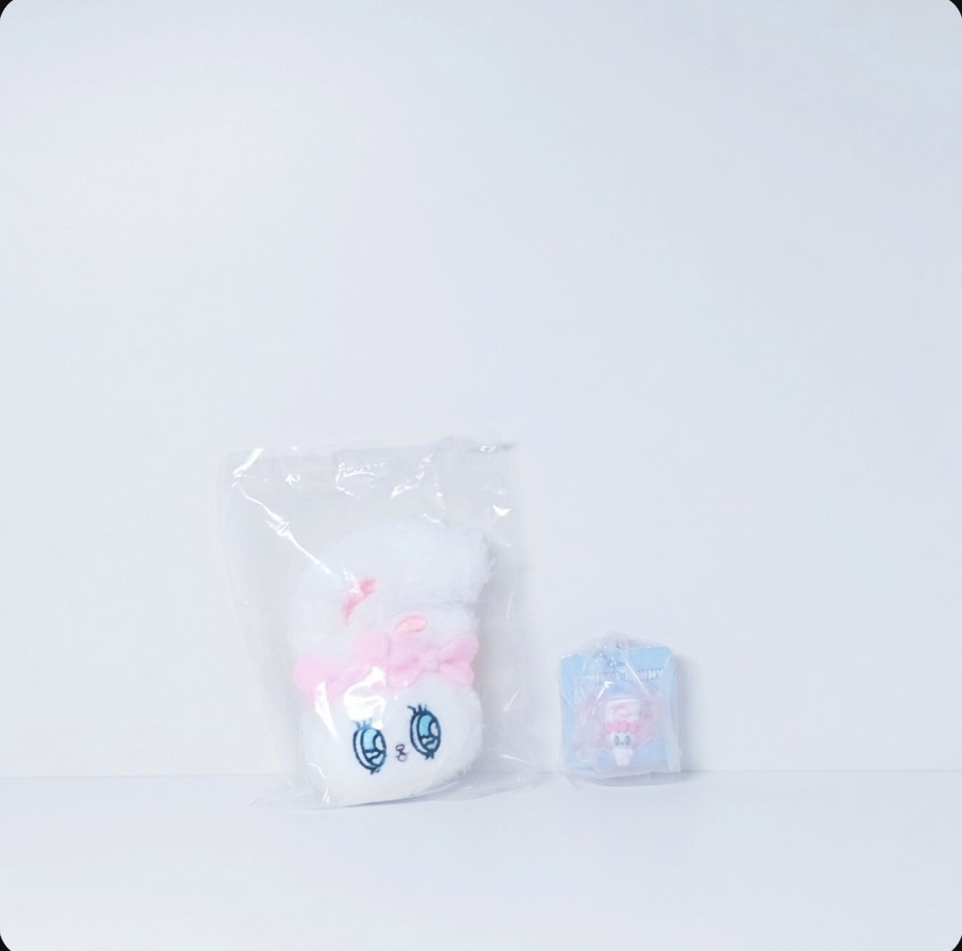 Candy tweet media