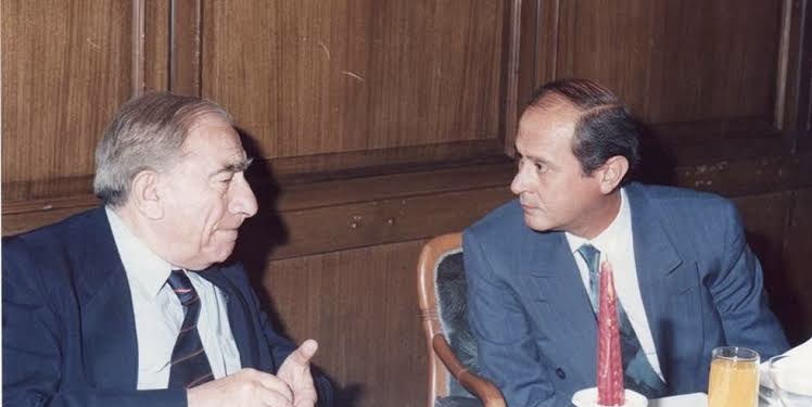 Ülkücü Hareket Sayfasını el birliğiyle 100.000 takipçi yapmaya var mısınız?

Bu paylaşımı Rt ve alıntı yaparak yorumlara Türk bayrağı bırakalım..🐺🇹🇷