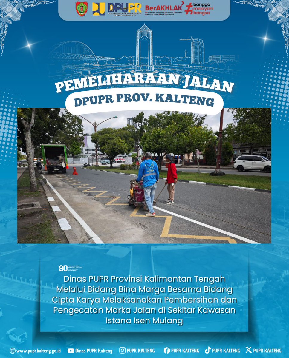 puprkalteng's tweet photo. Sinergi memoles estetika ikon daerah.
Dinas PUPR Kalteng melalui Bidang Bina Marga & Cipta Karya lakukan pengecatan marka jalan di kawasan Istana Isen Mulang. Upaya ini demi keamanan pengendara & wajah kota yang lebih tertata.
#PUPRKalteng #KaltengBerkah #MarkaJalan https://t.co/XJ0tnXBu0J