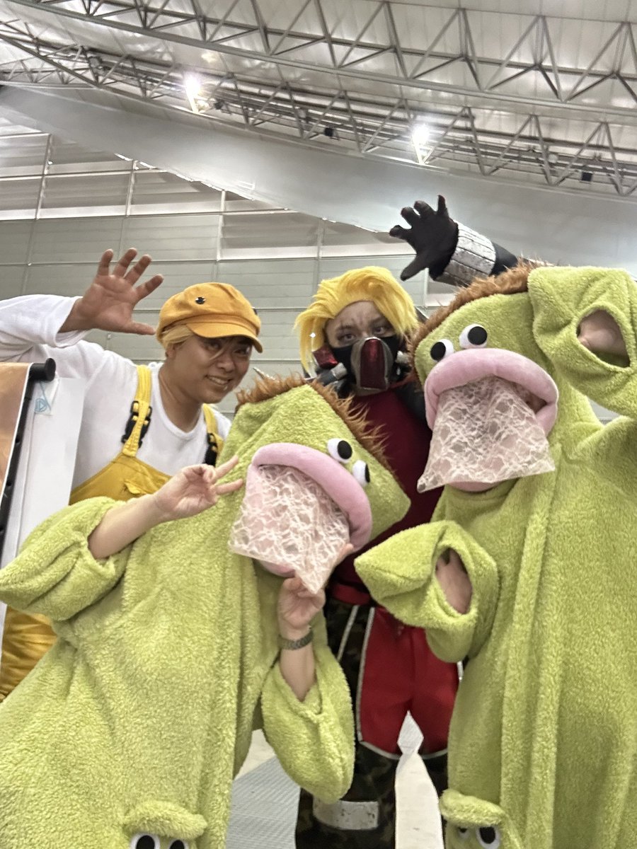 16repos's tweet photo. 土日ともイケメン引き連れて来てくれた〜✨
ありがと〜楽しかったよぉ〜
昔住んでたところも近くてビックリwww
また来年会いましょ〜•*¨*•.¸¸♬︎
@pilolikin0606 
 #ニコニコ超会議2026
 #癒し処ツボネ https://t.co/wZqS2aZjbG