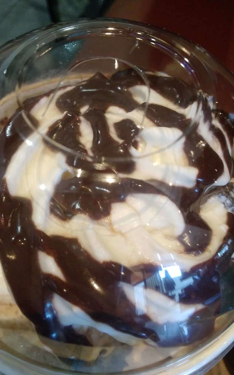 KingPaulStep's tweet image. #cream #sweetdrinks