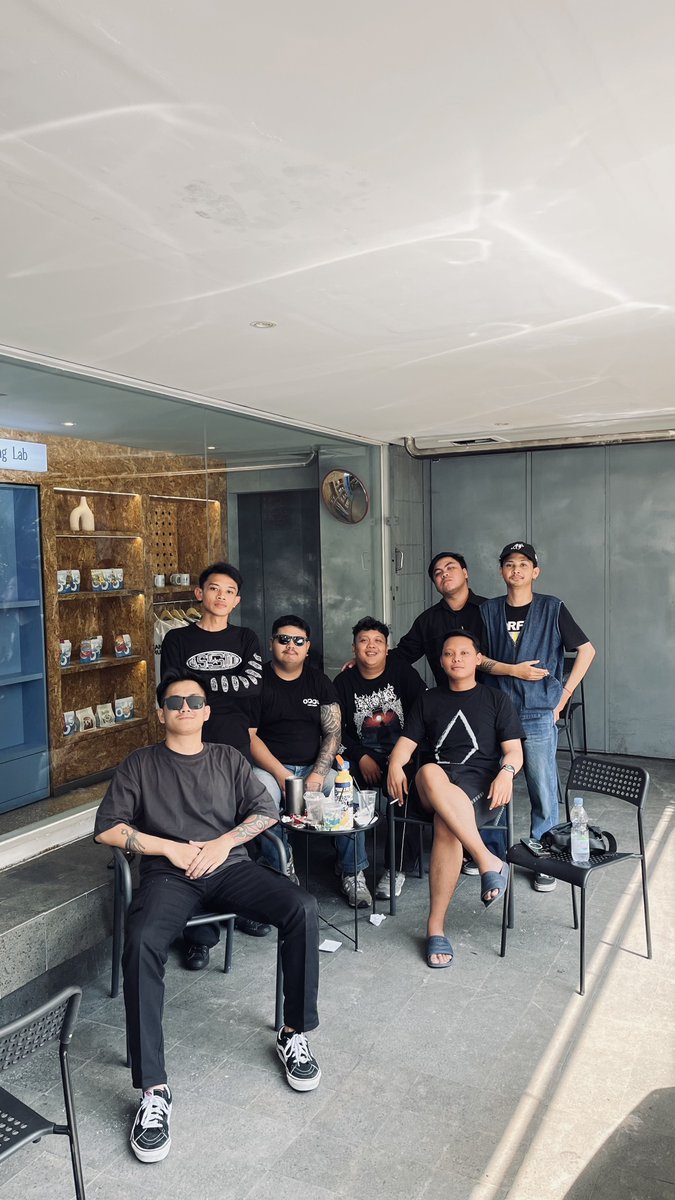 Arya Wahyu Aji tweet media