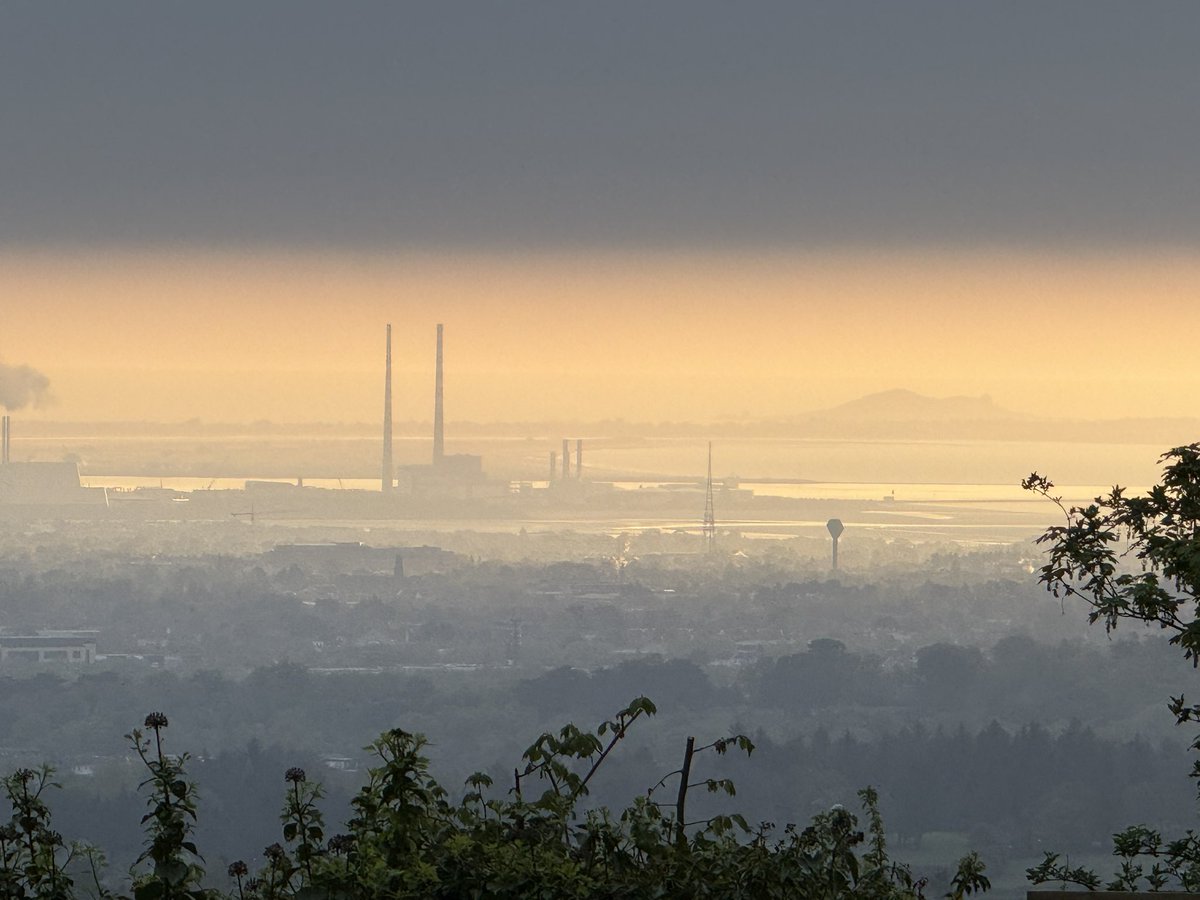 SavetheHellfire's tweet image. Hello Tuesday! #sunrise #Dublin