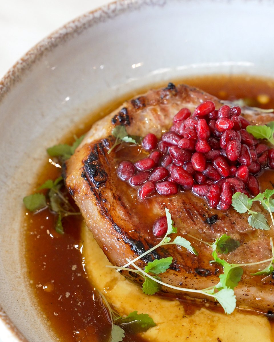 hospo_pro's tweet image. Rich, smoky, and succulent. This pork dish is making us hungry. 🤤

#food #HospoPro #yummy