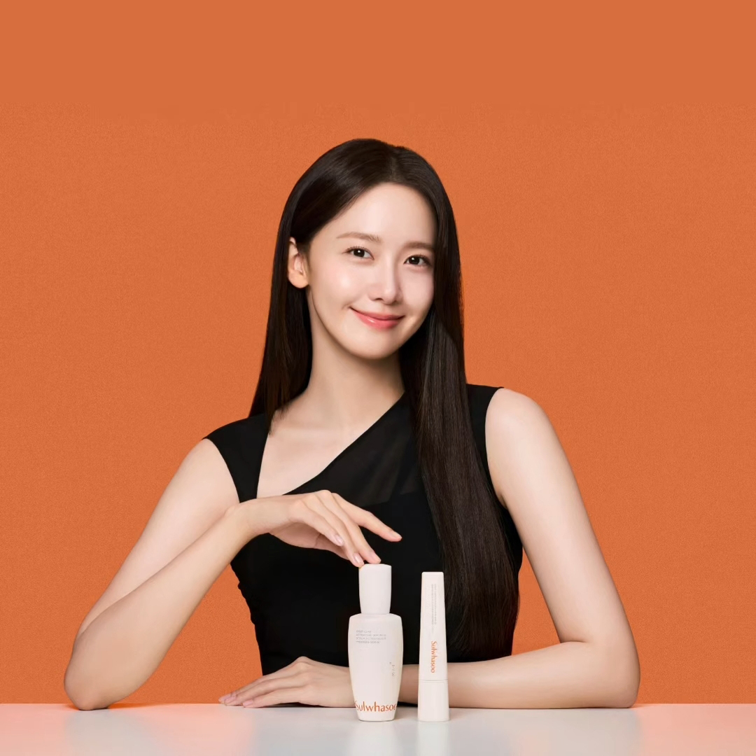franky___a's tweet image. 260421 YoonA - Sulwhasoo's new promo pic 🖤🧡
Cr. cittabellamalaysia
instagram.com/p/DXW5FVpGLAF/
#YoonA #윤아 #임윤아 #LimYoonA