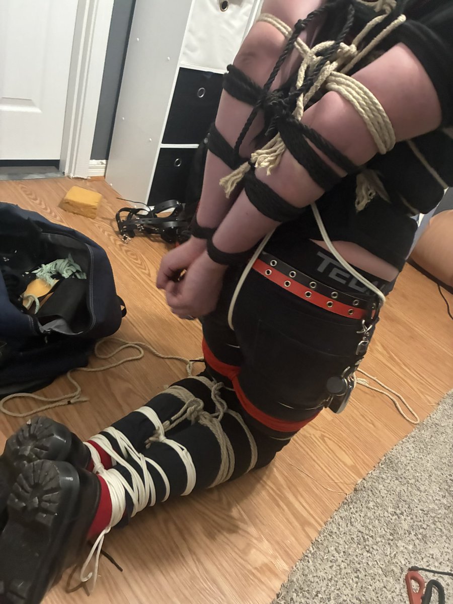 Notsovanilla4U tweet media