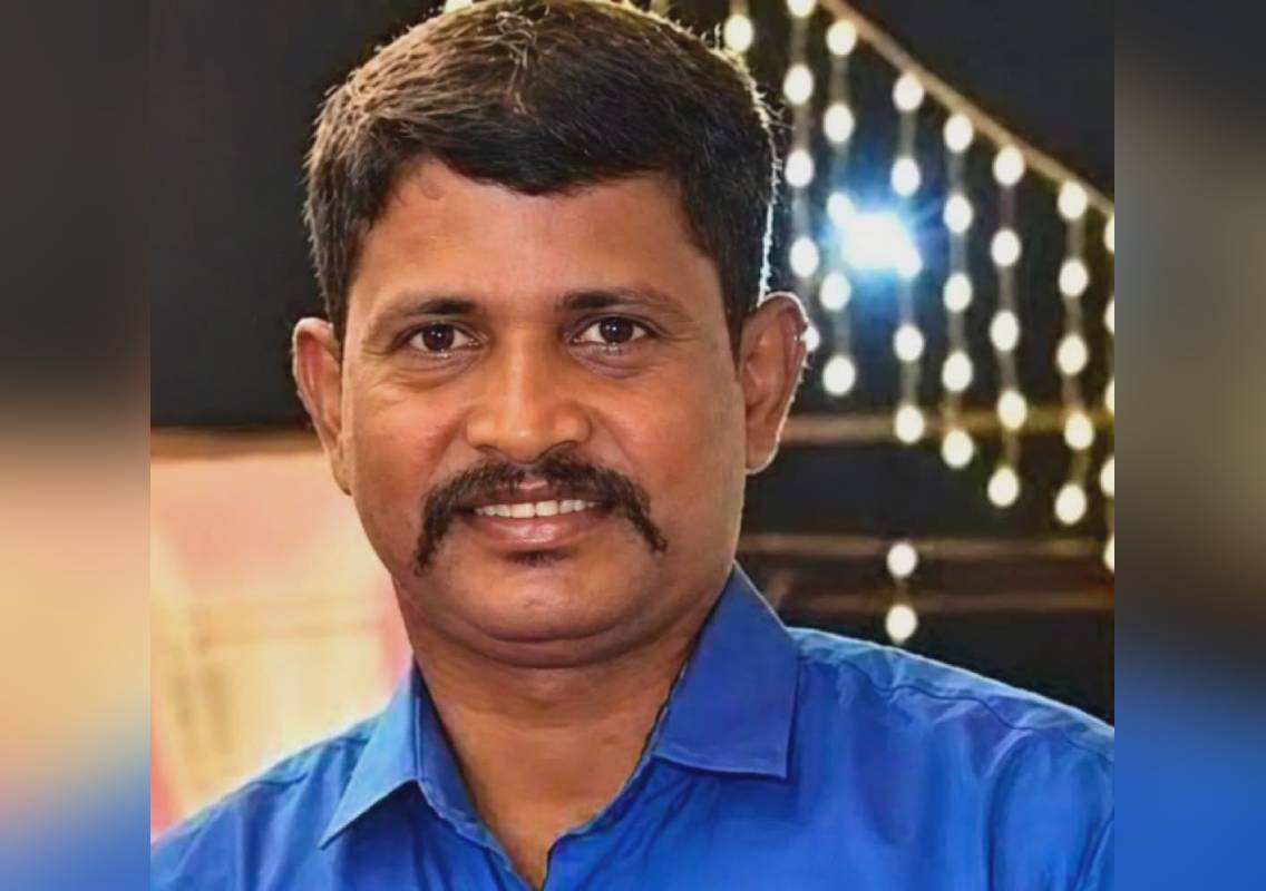 Newskarnataka's tweet image. ಮಣಿಪಾಲ: ಹೊಳೆಯಲ್ಲಿ ಮುಳುಗಿ ರಿಕ್ಷಾ ಚಾಲಕ ಮೃತ್ಯು

#newskarnataka #ಮಣಿಪಾಲ #ಮೃತ್ಯು #ರಿಕ್ಷಾಚಾಲಕ 

kannada.newskarnataka.com/karnataka/udup…